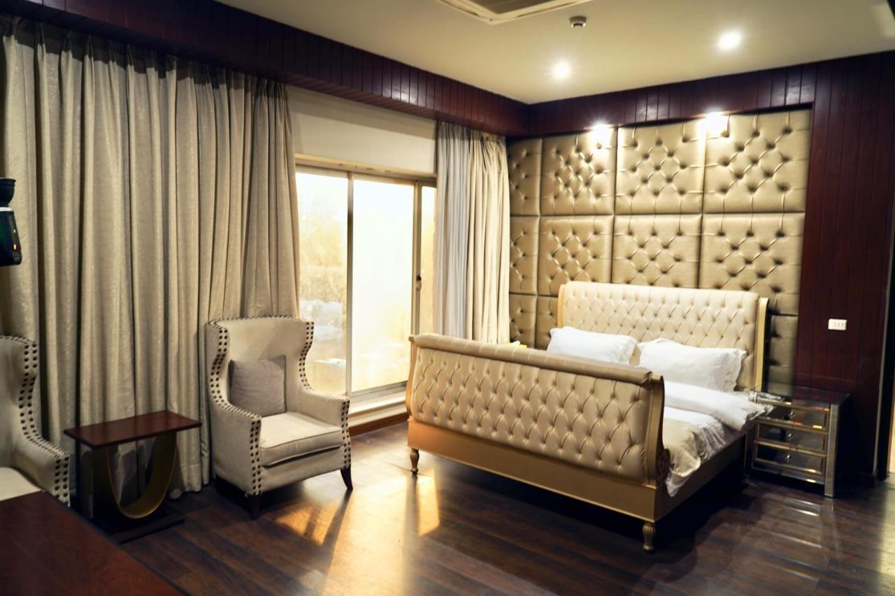 فندق Circle Club فيصل آباد المظهر الخارجي الصورة