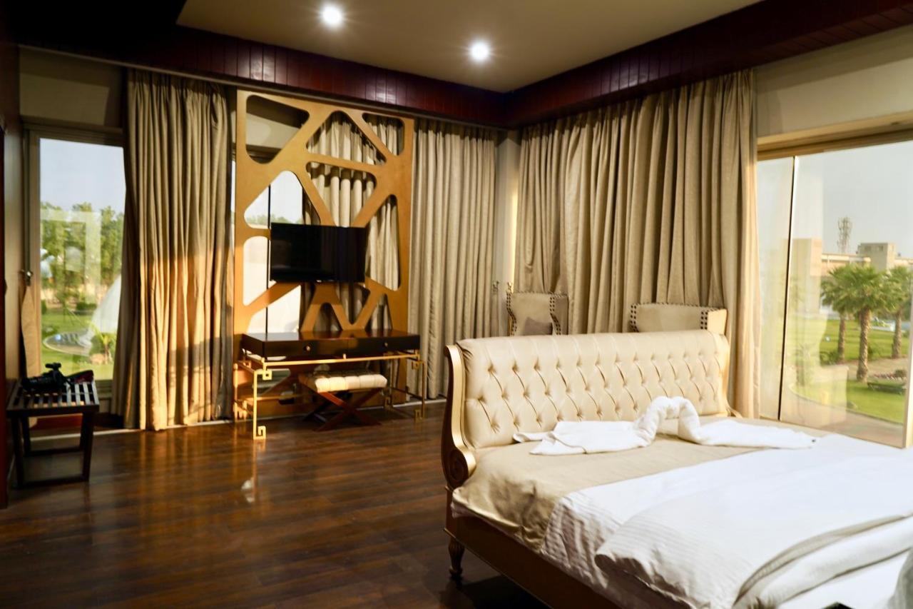 فندق Circle Club فيصل آباد المظهر الخارجي الصورة