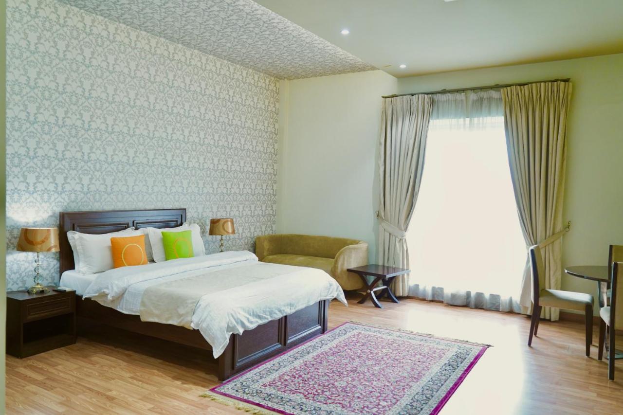فندق Circle Club فيصل آباد المظهر الخارجي الصورة