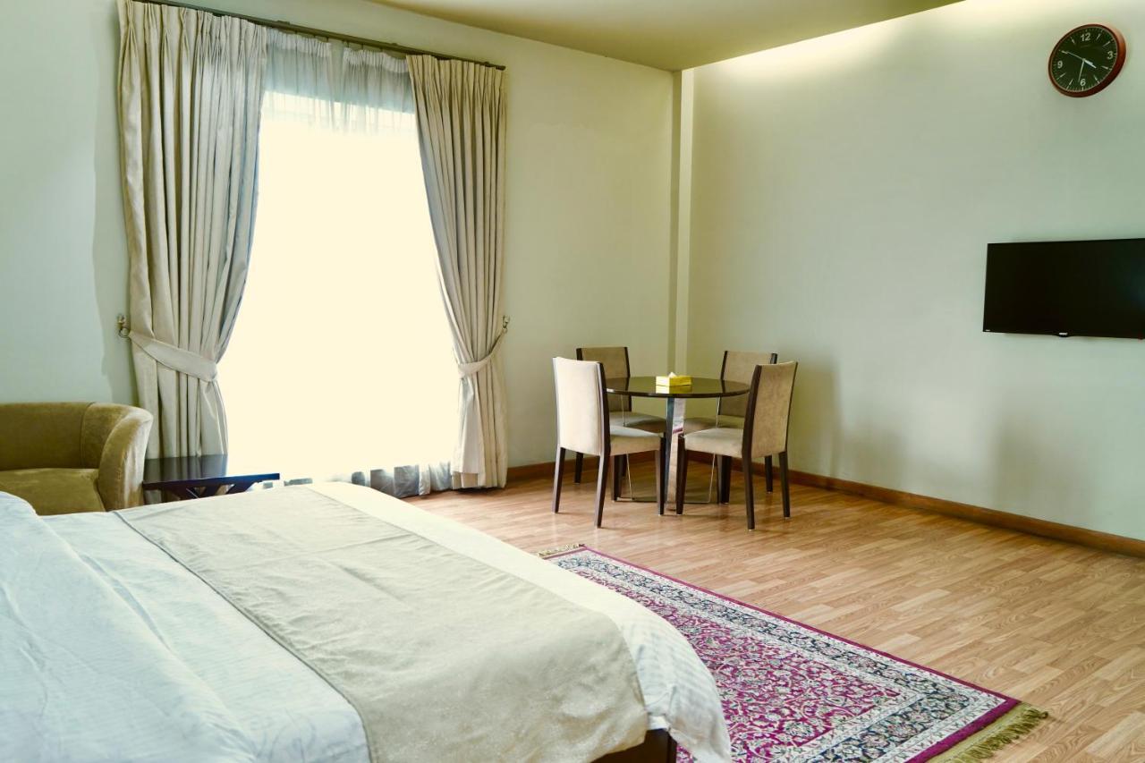 فندق Circle Club فيصل آباد المظهر الخارجي الصورة